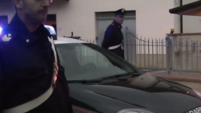 I Carabinieri di Città di Castello denunciano un tunisino, aveva coltello in auto