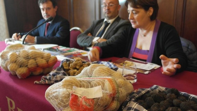 Mostra mercato, a Pietralunga arriva la patata bianca e il tartufo bianco