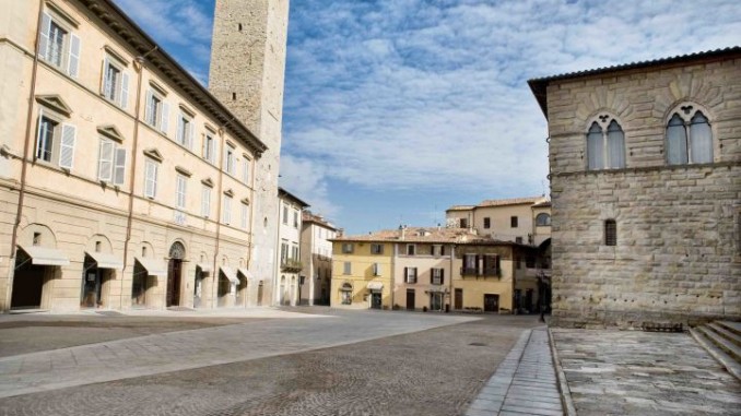 Sindaco annuncia inaugurazione lavori Piazza Gabriotti