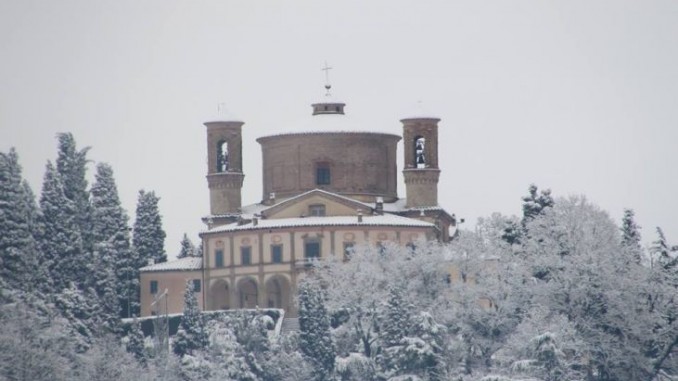 Maltempo, Altotevere innevato, fiocchi a Città di Castello