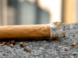 Mozziconi sigarette e gomme da masticare a terra, M5s Umbertide presenta mozione