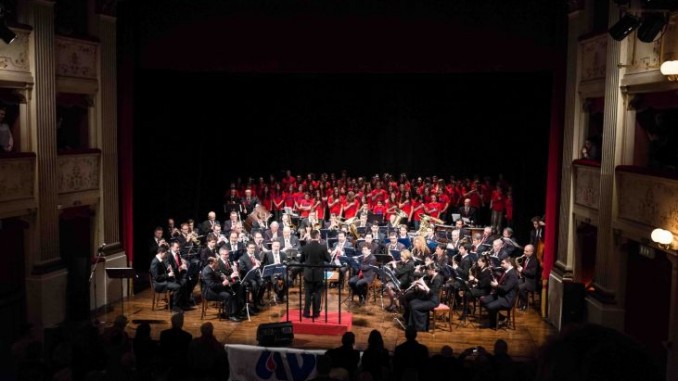 Illuminati pieno per il concerto dell’Avis
