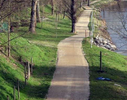 Approvata a Città di Castello mozione sulla pista ciclabile del Tevere