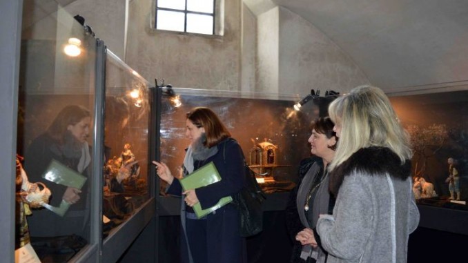 Visita presepi Marini - sezione Angelini Presepi a Castello, presidente Marini visita la mostra