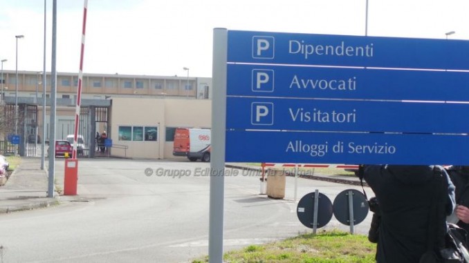 Pugno in faccia, aggressore 47enne rimane in carcere