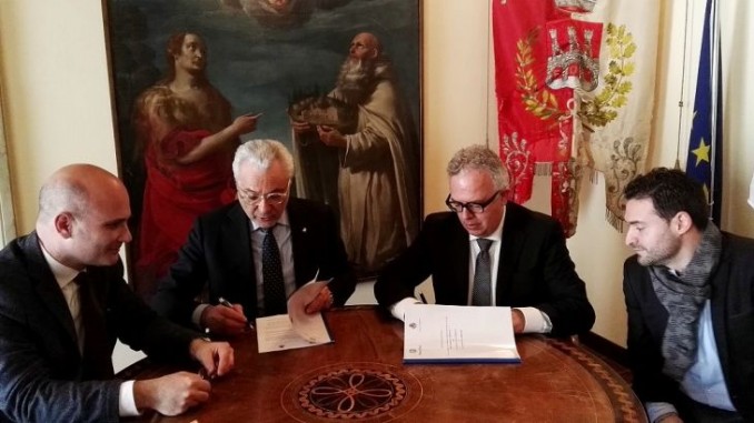Contrasto infiltrazioni criminali, sottoscritto il protocollo tra Comune e Prefettura