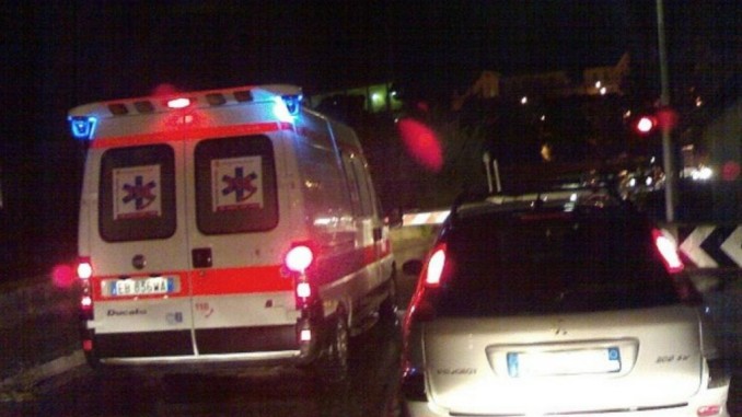 Ragazza si sente male, mix di droga e alcol la manda in ospedale