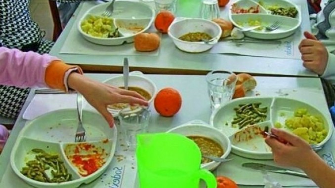 Pasti gratuiti mense scolastiche famiglie indigenti domande fino al 2 ottobre