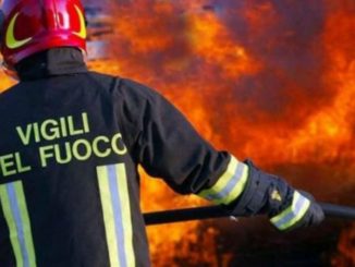 Città di Castello, incendio negozio frutta, potrebbe essere doloso