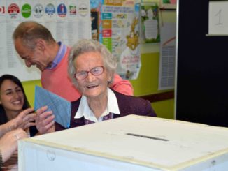 Al voto l'elettore più anziano, Luisa Zappitelli di 104 anni