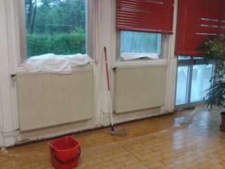 Scuola di La Tina, in fase di ristrutturazione, già allagata