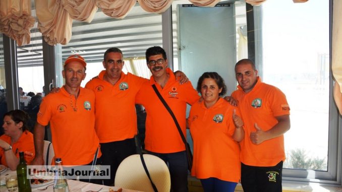I colori del Vespa Club Fratta di Umbertide sulle strade italiane