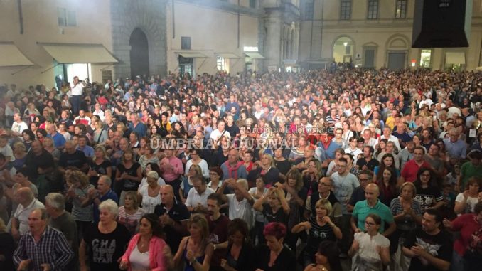 Obiettivo raggiunto: in 1000 a ballare l’hully gully a Città di Castello