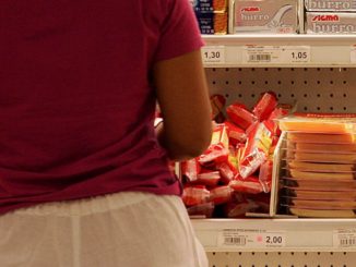 Tentano di rubare in un supermercato, ma va male a tutte e due a Castello