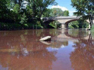Tevere rosso, colorante alimentare nella rete fognaria, si sta normalizzando