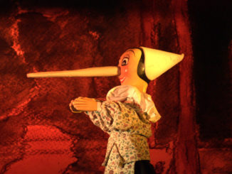 Pinocchio al Teatro degli Illuminati tra social e burattini