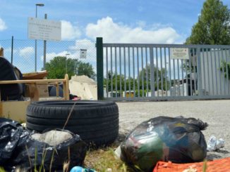 Abbandono rifiuti centro raccolta Trestina, identificati i responsabili