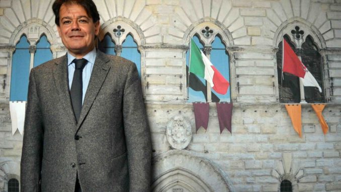 Carenza di servizi spacciati per progressi tecnologici, Giunta al tramonto