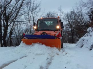 Neve, squadre operative in azione per aiutare 5 famiglie a Bocca Trabaria