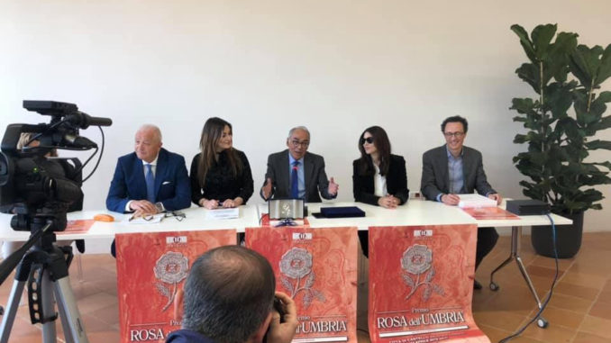 Monica Bellucci visita la nuova biblioteca di Città di Castello