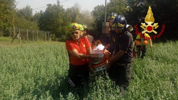 Uomo si sente male e viene recuperato da Sasu e Vigili del fuoco