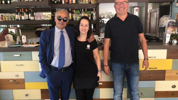 Marta Marroni giovane commerciante tifernate ci prova, il sindaco va da lei