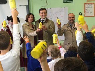 Citerna, borracce agli studenti per un paese “plastic free”