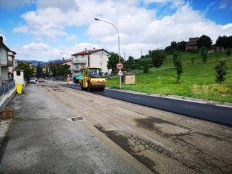 Nuovi asfalti nella parte alta di via Roma a Umbertide