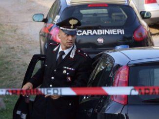 Minaccia vicino con una Beretta di calibro 9, denunciato uomo