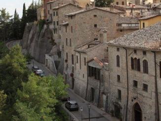 Montone – La magia del cinema e dei giochi all’aperto, il mondo dei bambini