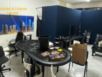 Gioco e droga pesante, biscazzieri pokeristi, Finanza smantella bisca clandestina