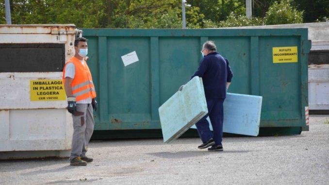 Covid19 centri di raccolta dei rifiuti chiusi nei giorni dichiarati "Zona Rossa"