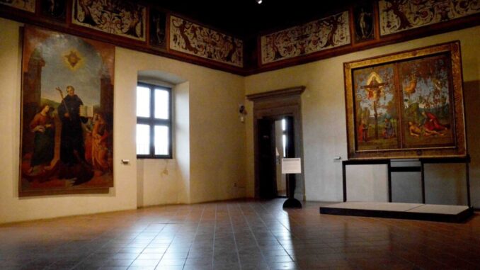 Alle origini di Raffaello: lo Stendardo della Santissima Trinità