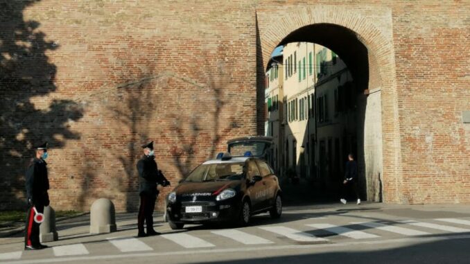 Carabinieri, ruba anello ad anziana, ritrovato e restituito