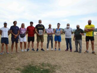 Parata di campioni nazionali di lancio alla pista di atletica a Città di Castello