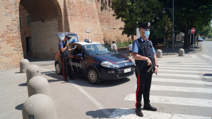 Perseguita per un anno una donna, scatta il “codice rosso” per un 40enne