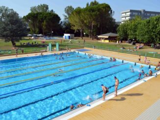 Città di Castello, piscina comunale fa il pieno di utenti