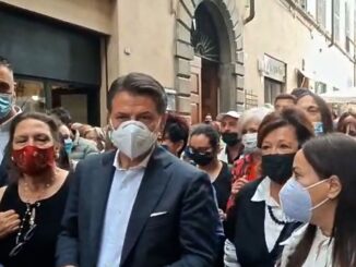 Piazza piena per Giuseppe Conte Luciana La scelta migliore
