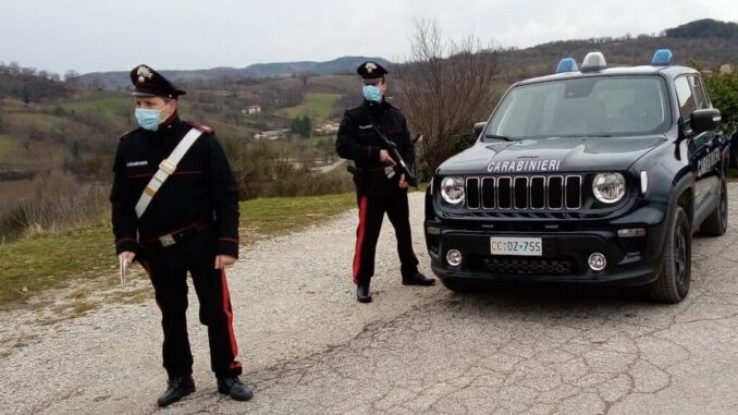 Pietralunga, truffa sul web, denunciati due italiani di 55 e 35 anni residenti in altra provincia, truffata una 31enne