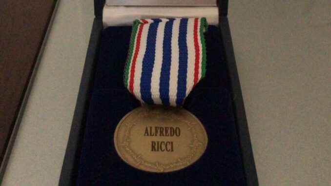 Montone borgo orgoglioso Medaglia d’onore ricevuta da Alfredo Ricci