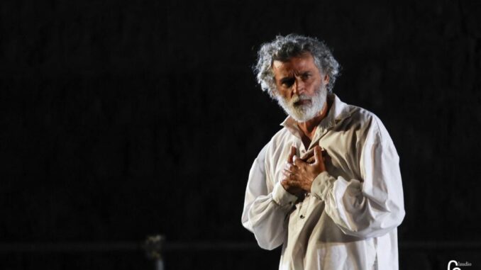 Uno nessuno centomila con Enrico Lo Verso al Teatro degli Illuminati Uno nessuno centomila con Enrico Lo Verso al Teatro degli Illuminati