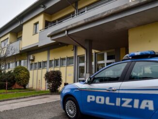 Vende telefono online e fa perdere le tracce, denunciato dalla Polizia