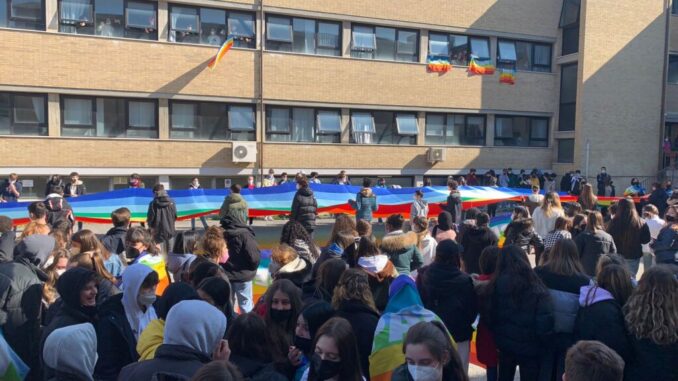 Tutte le scuole del territorio unite per chiedere la Pace in Ucraina