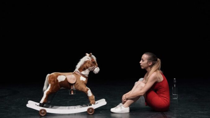 Al Teatro Talia di Gualdo Tadino lo spettacolo Mio padre non è ancora nato