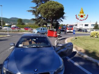Città di Castello: scontro fra auto e ape. Feriti trasportati all'Ospedale
