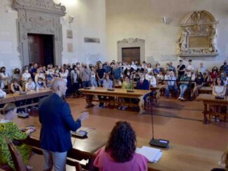 Città di Castello, premiati in Comune gli studenti diplomati con il massimo dei voti