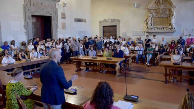 Città di Castello, premiati in Comune gli studenti diplomati con il massimo dei voti