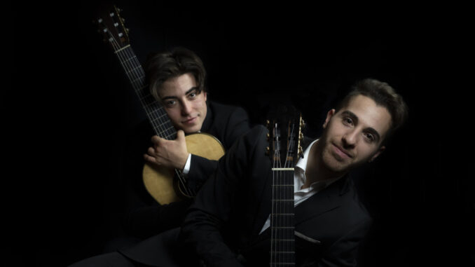Il duo di chitarre Putzolu-Valisena esegue musiche di Rodrigo, Granados, Albéniz e de Falla