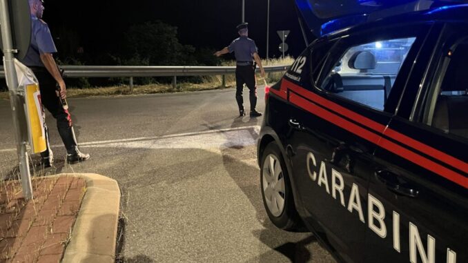 Rapine nei distributori di carburante e autogrill, arrestata la banda di Natale