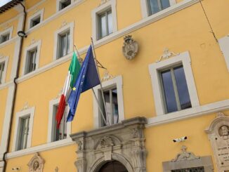 Fondi ai pensionati per combattere il caro bollette